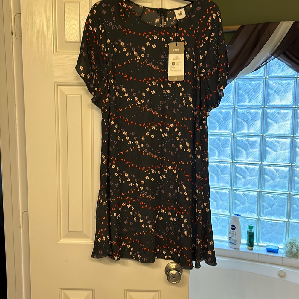 Cabi flutter sleeve dress nwt